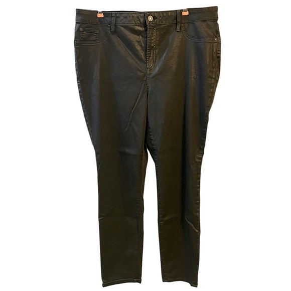 Chico’s Coated Slim Leg Waxed Jeans Jeggings Black Stretch Chico’s 3 is Size 16 - Picture 2 of 10